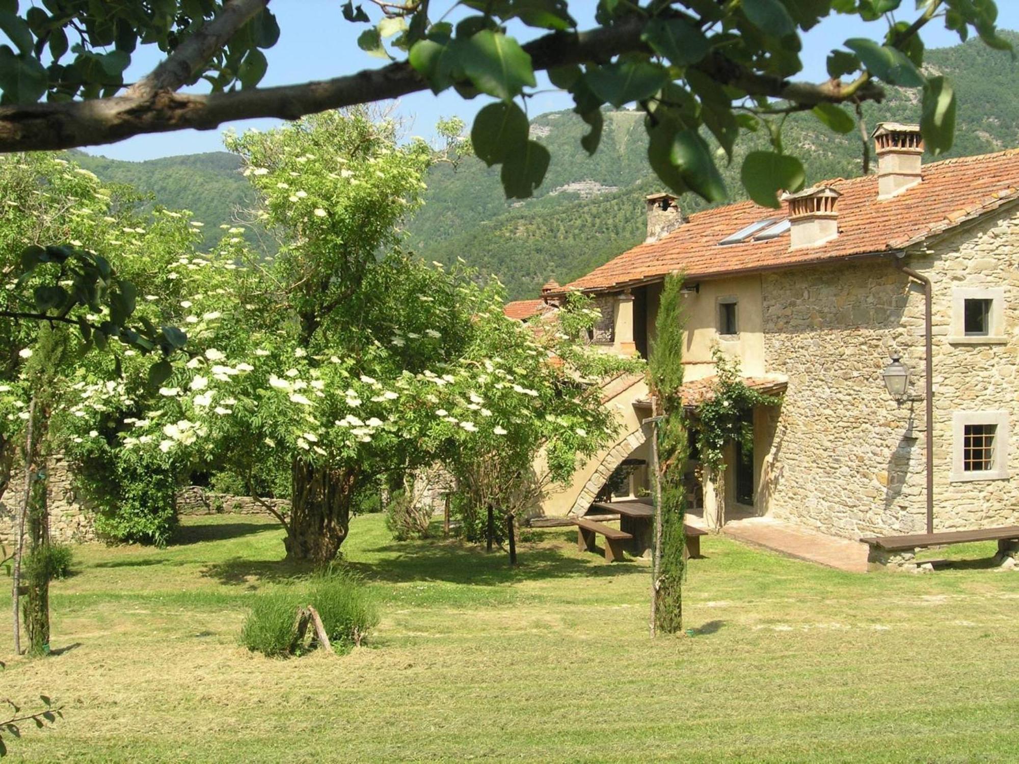 Comfy Home In San Godenzo With Lake Nearby Kültér fotó